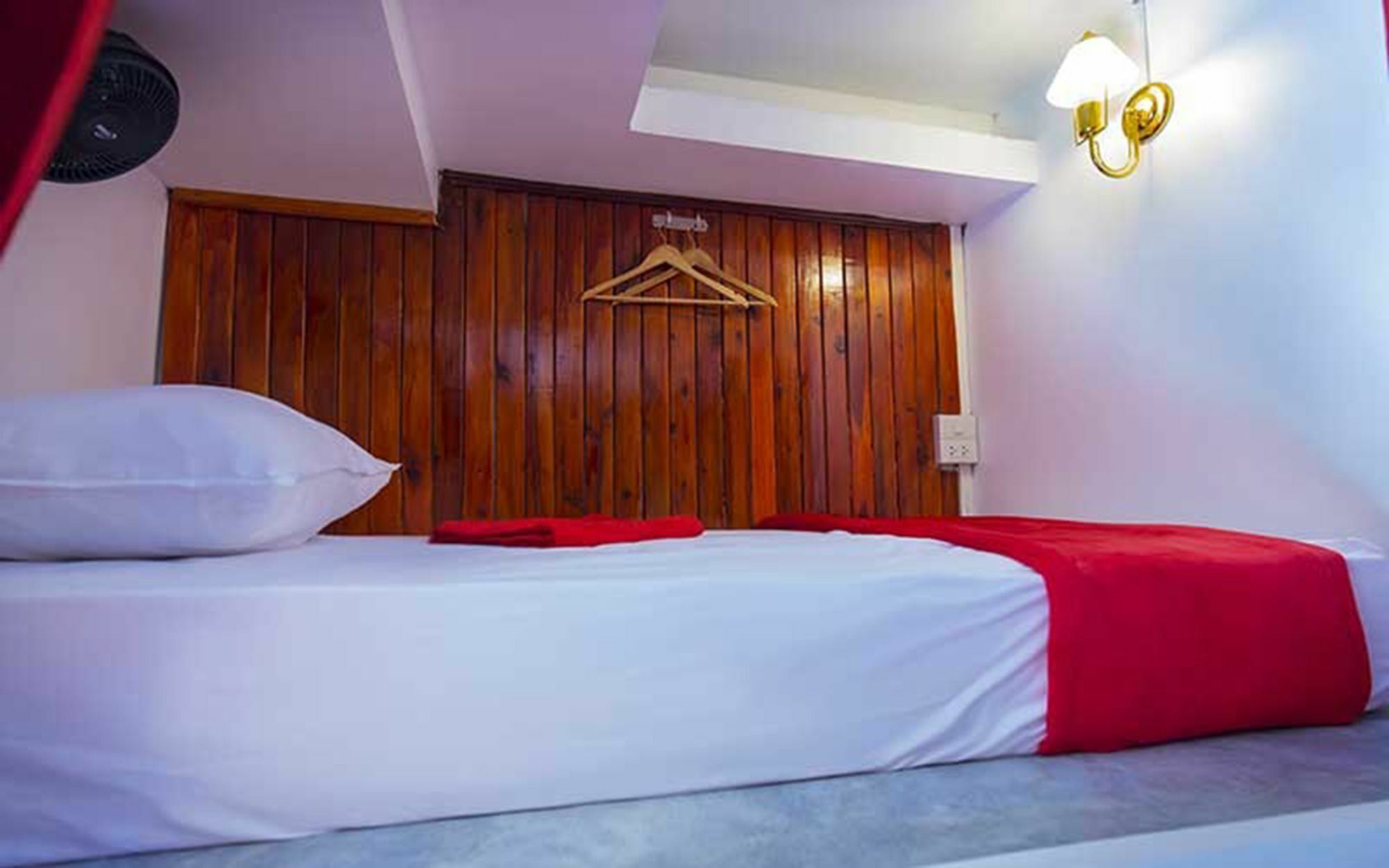 Haad Rin Beach Luxury Hostel Exterior photo