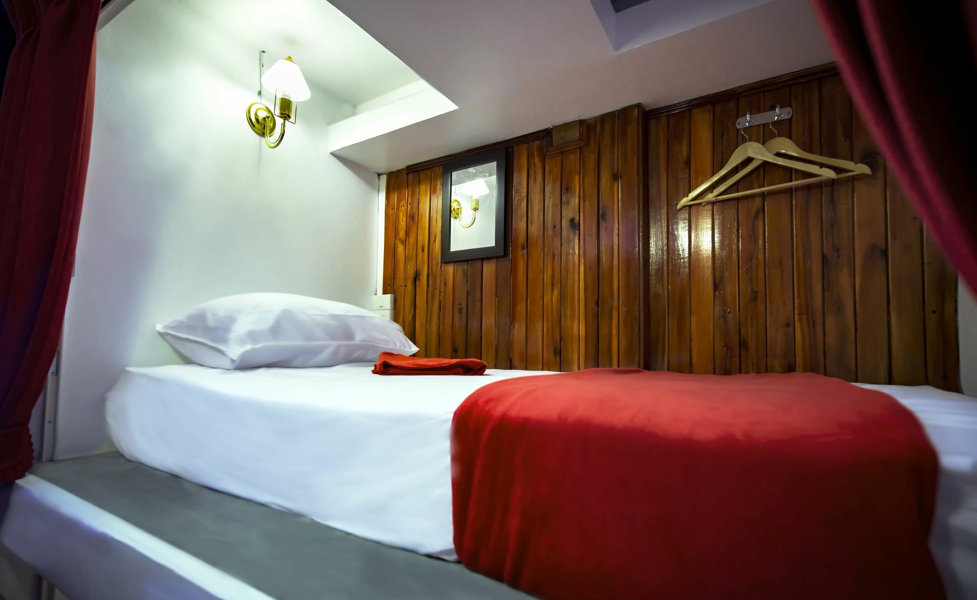 Haad Rin Beach Luxury Hostel Exterior photo
